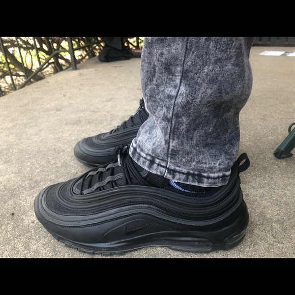 AirMax 97 Black - Picture 4 of 5